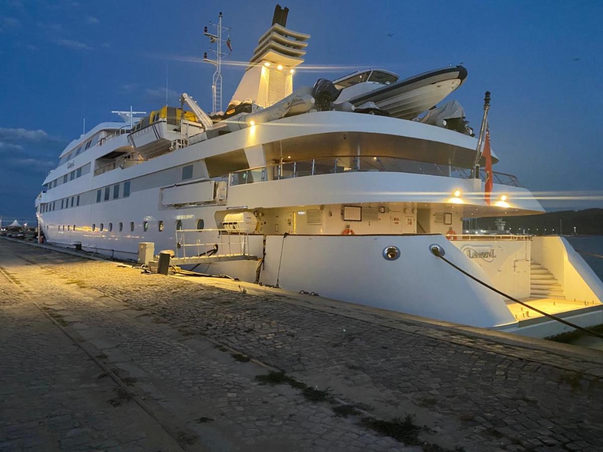 Мarelis Luxe Port Apartment Warna Zewnętrze zdjęcie